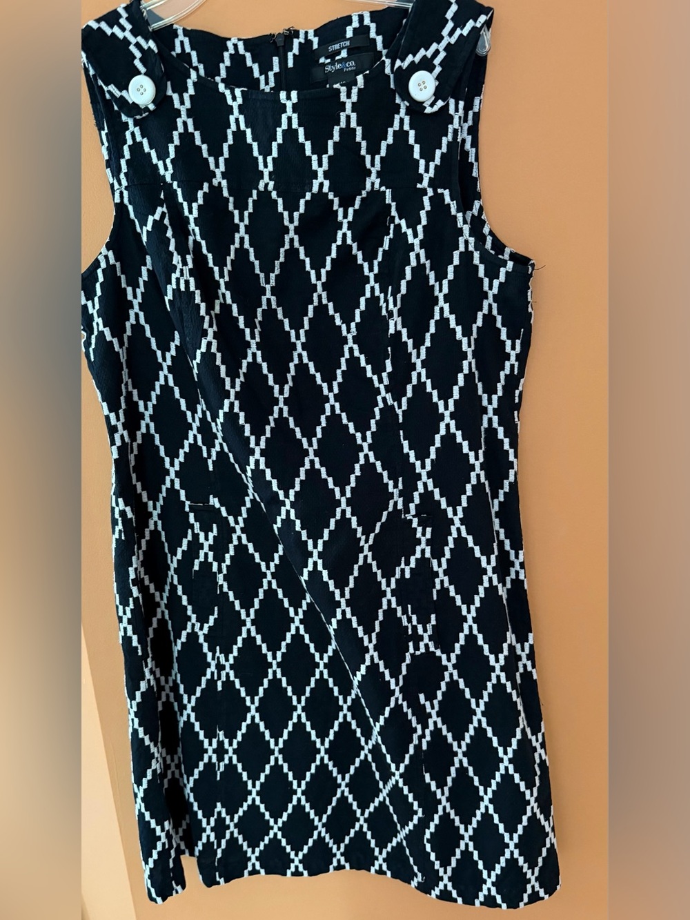Black & White Diamond Pattern Sleeveless Dress